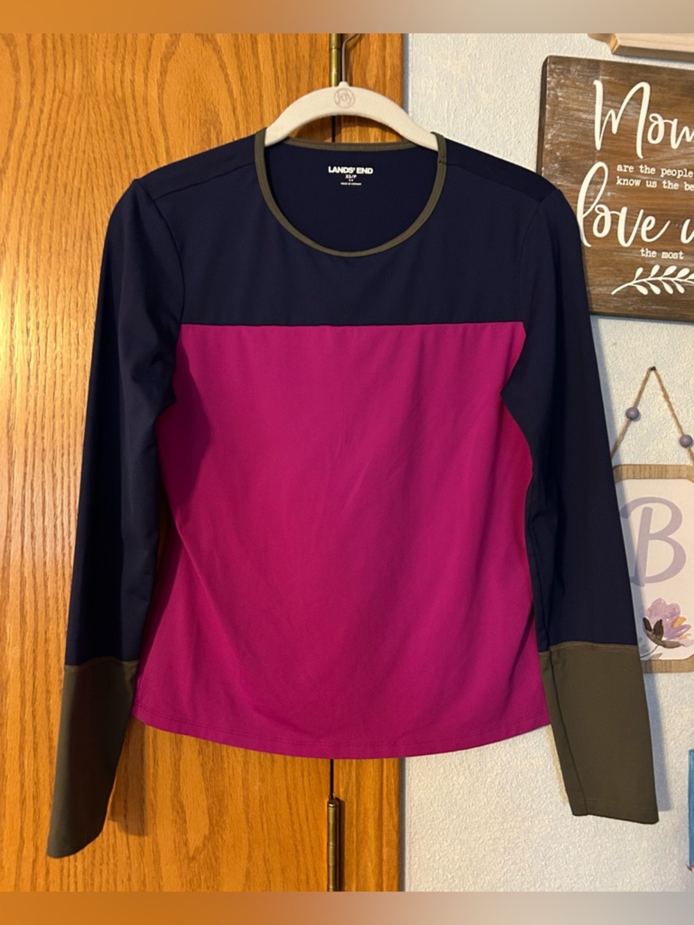 Lans End Activewear Top - Women’s Size CS